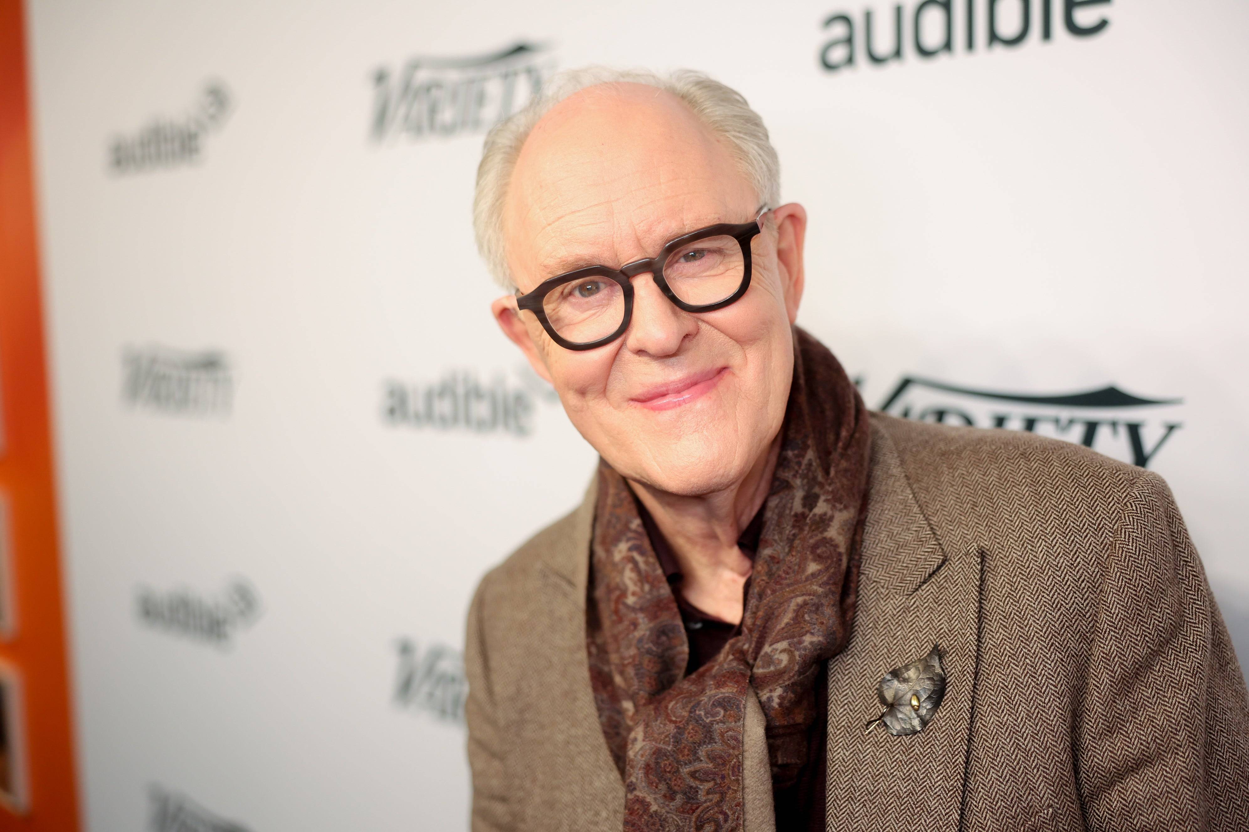 Secondo quanto riferito, HBO nei colloqui finali con John Lithgow per giocare a Silente nella serie di Harry Potter